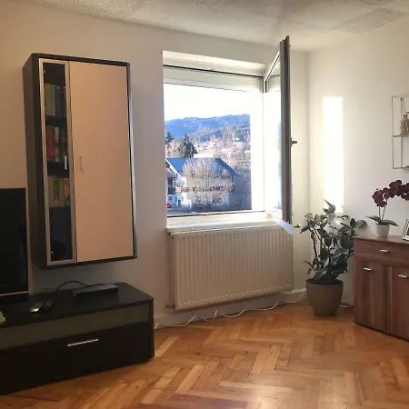 Gemutliche Mit Blick Auf Die Berge * 菲拉赫